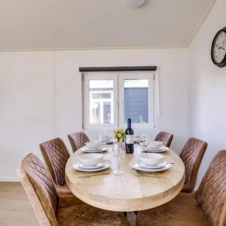 Lessenaar 23 | 6 Persoons In Vakantiehuis *