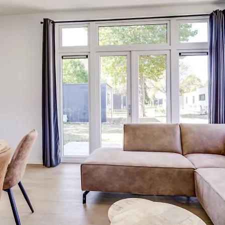 Lessenaar 23 | 6 Persoons In Zennewijnen