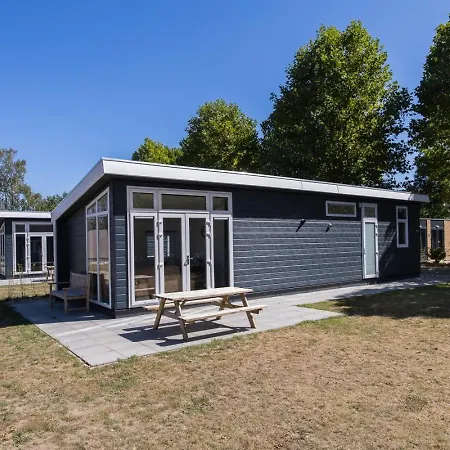 Vakantiehuis Lessenaar 23 | 6 Persoons In *