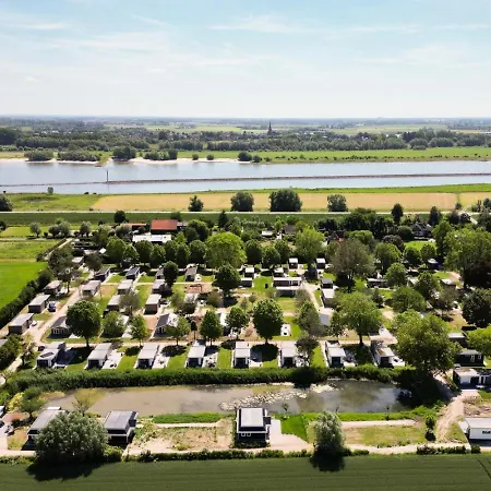 Vakantiehuis Lessenaar 23 | 6 Persoons In *