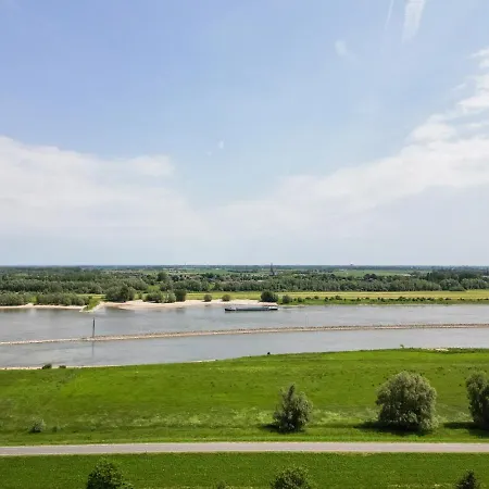 Lessenaar 23 | 6 Persoons In * Zennewijnen