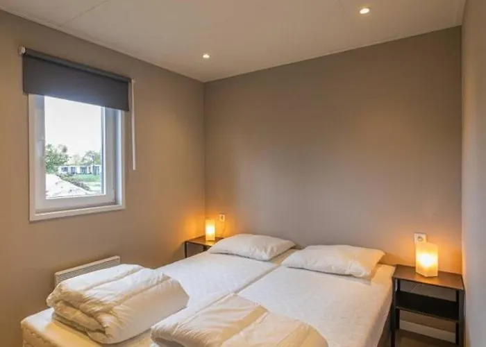 Lessenaar 23 I 6 Persoons De Betuwe Holiday home *