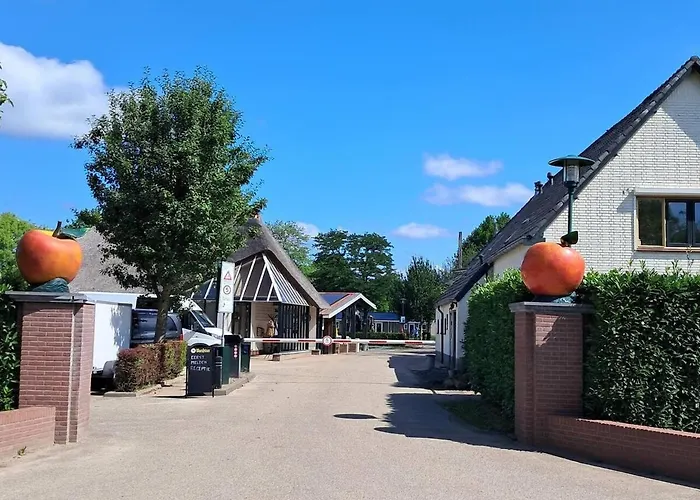 Lessenaar 23 I 6 Persoons De Betuwe Holiday home *