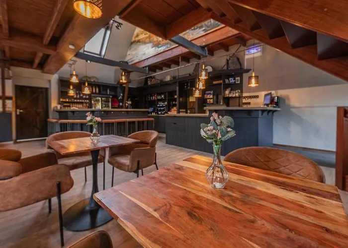 Lessenaar 23 I 6 Persoons De Betuwe Holiday home Zennewijnen