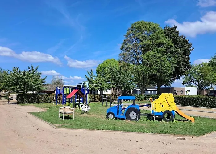 Lessenaar 23 I 6 Persoons De Betuwe Holiday home *